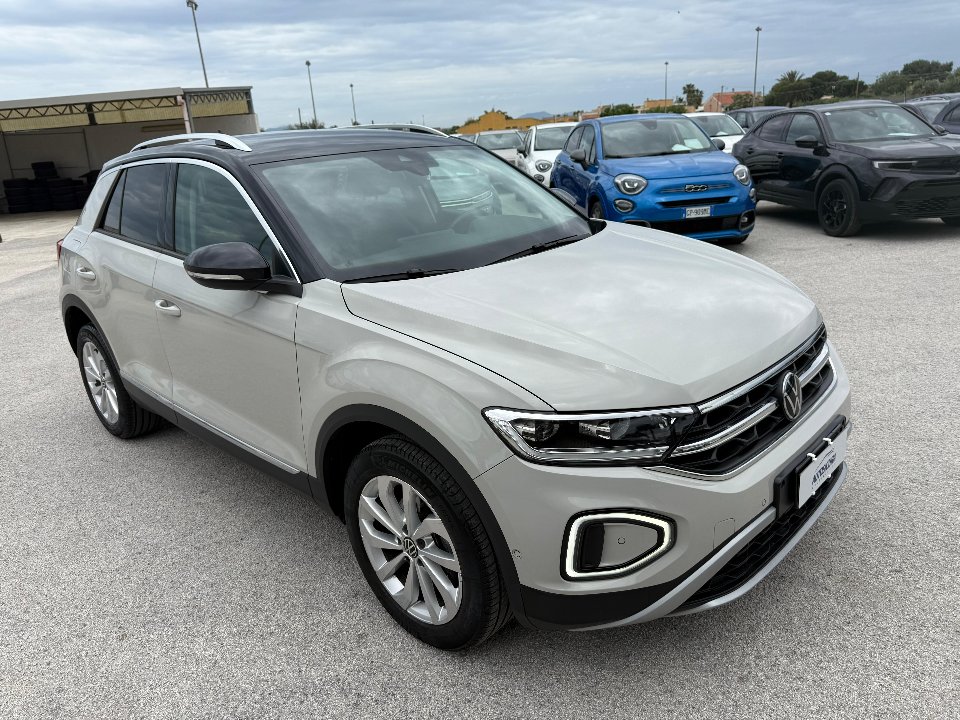 Volkswagen T-Roc 1.0 TSI 110 CV STYLE Benzina