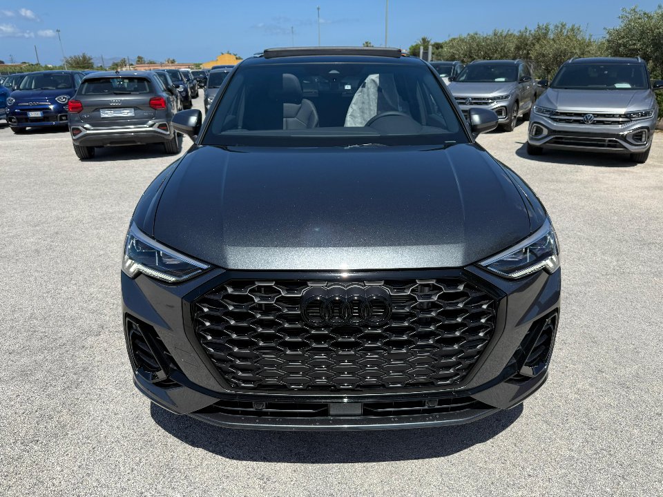 Audi Q3 35 SPB 2.0 TDI 150CV S TRONIC IDENTITY BLACK KM0 Diesel