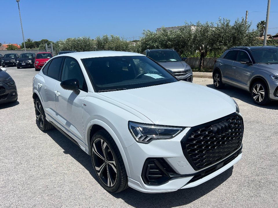 Audi Q3 35 SPB 2.0 TDI 150CV S TRONIC IDENTITY BLACK Diesel