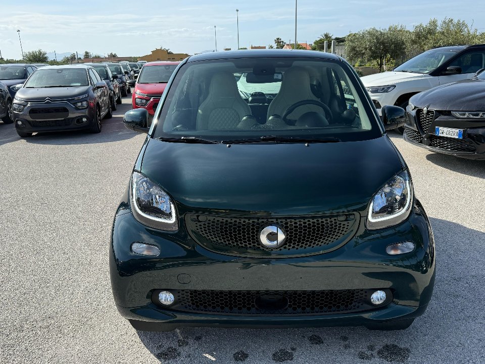 Smart Fortwo 0.9 TURBO 90 CV TWINAMIC BRITISCH GREEN Benzina