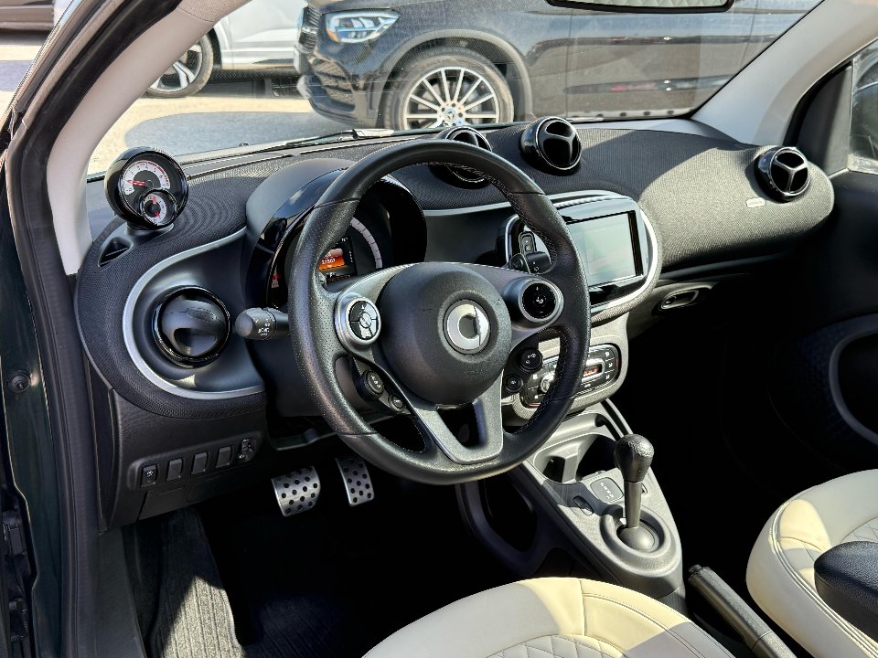 Smart Fortwo 0.9 TURBO 90 CV TWINAMIC BRITISCH GREEN Benzina