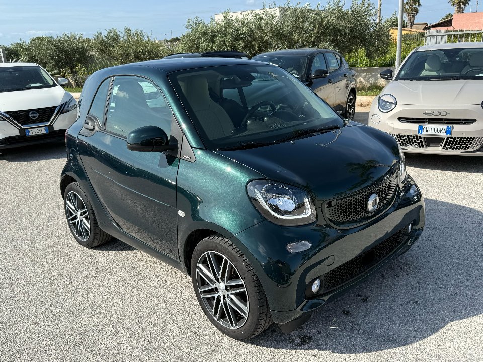 Smart Fortwo 0.9 TURBO 90 CV TWINAMIC BRITISCH GREEN Benzina