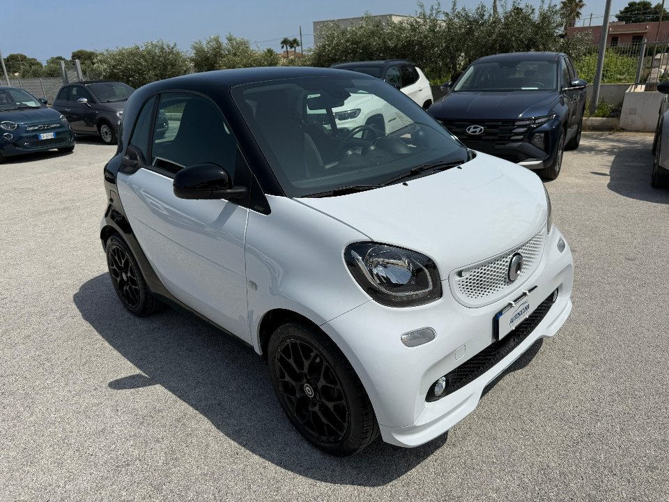 Smart Fortwo 1.0 71 CV TWINAMIC SUPERPASSION Benzina