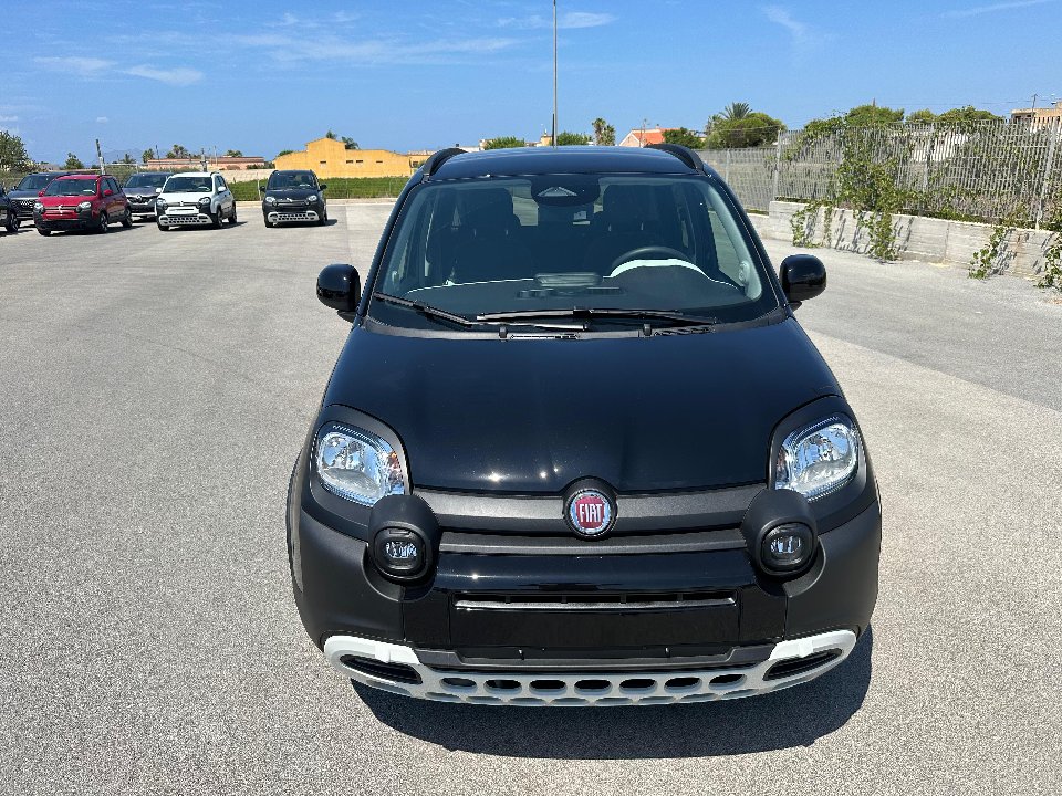 Fiat New Panda PANDINA 1.0 HYBRID S&S 70 CV CROSS KM0 MY25 Elettrica / Benzina