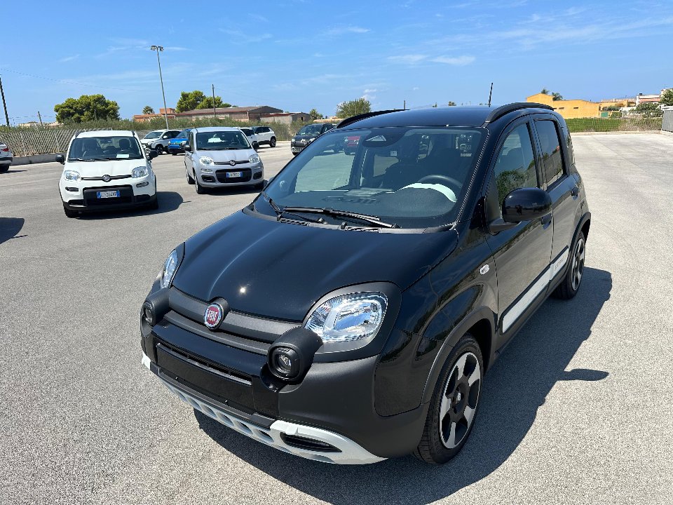 Fiat New Panda PANDINA 1.0 HYBRID S&S 70 CV CROSS KM0 MY25 Elettrica / Benzina