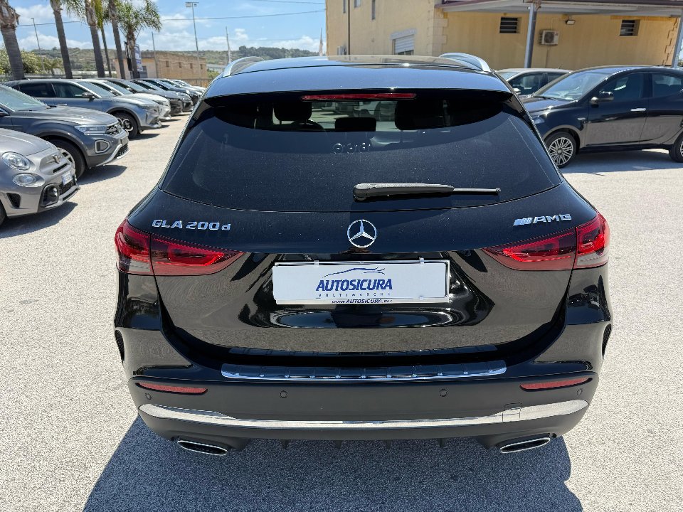Mercedes-Benz GLA 200 d 150 CV PREMIUM AMG AUTOMATIC Diesel