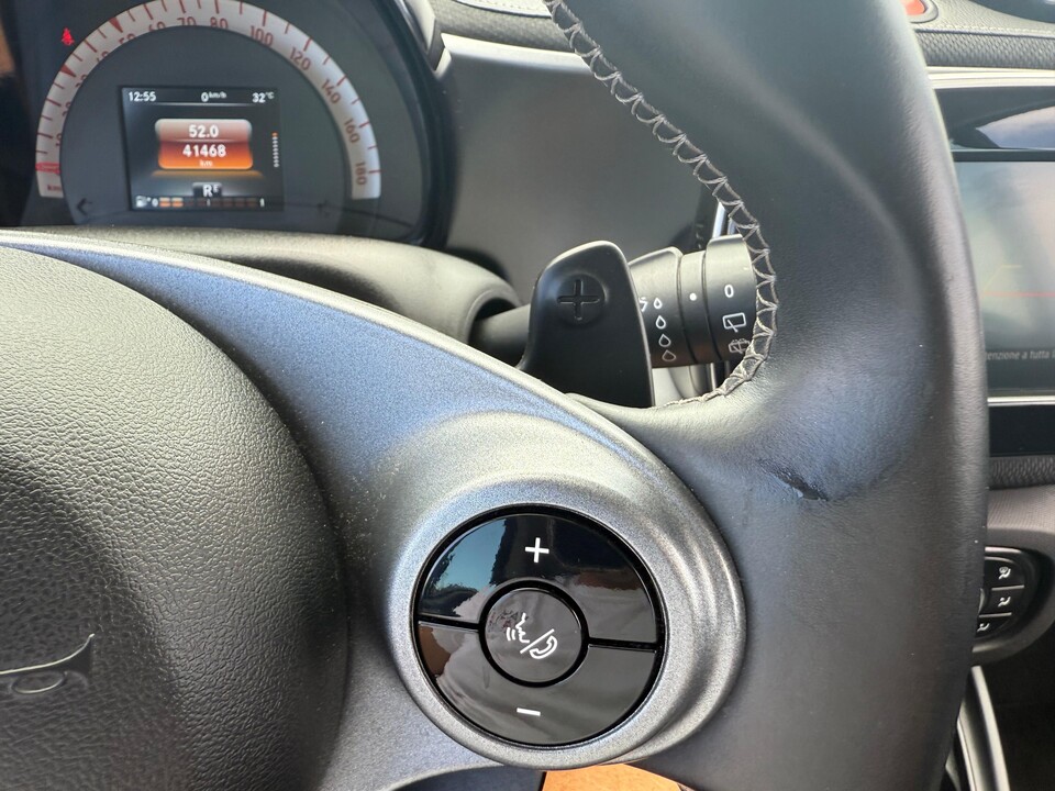 Smart Fortwo 0.9 TURBO 90 CV TWINAMIC PACK BRABUS STYLE Benzina
