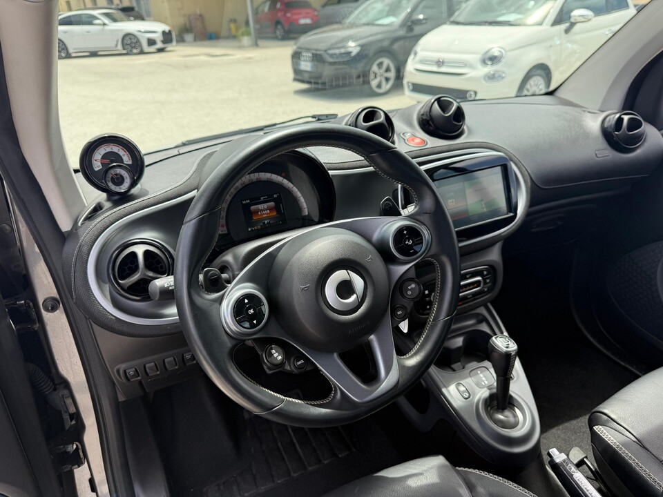 Smart Fortwo 0.9 TURBO 90 CV TWINAMIC PACK BRABUS STYLE Benzina