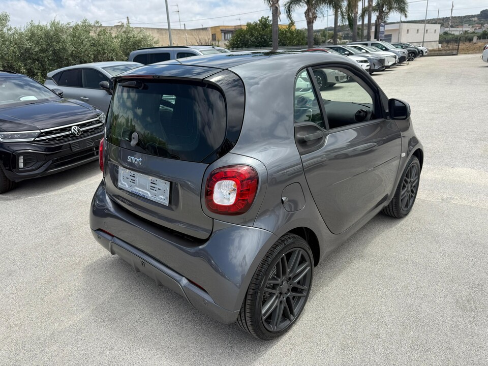 Smart Fortwo 0.9 TURBO 90 CV TWINAMIC PACK BRABUS STYLE Benzina