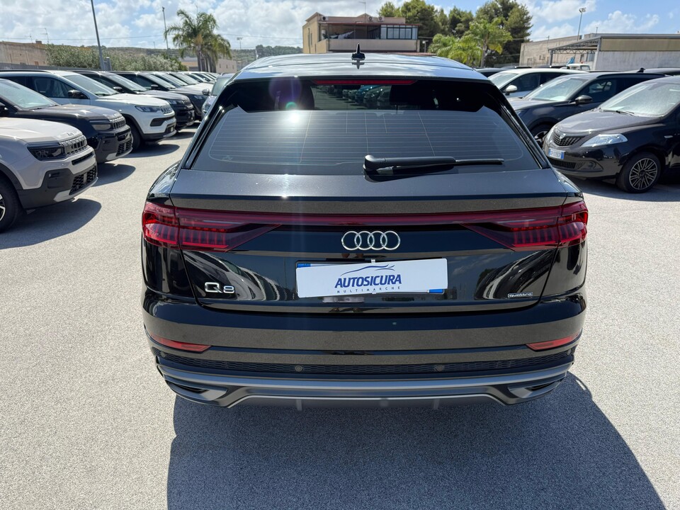 Audi Q8 50 TDI QUATTRO TIPTRONIC S LINE EDITION Elettrica / Diesel