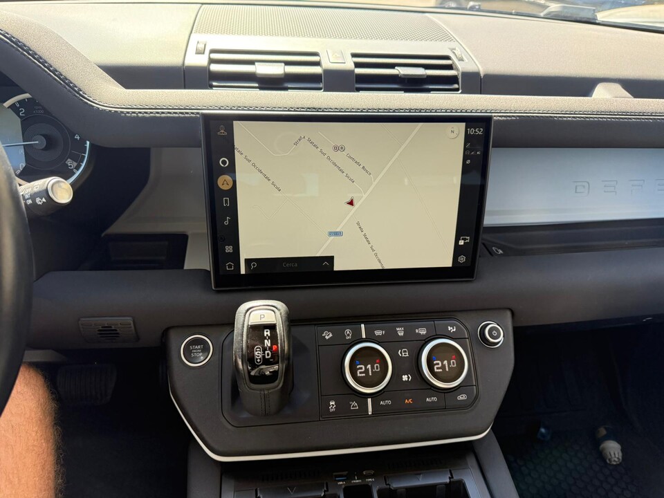 Land Rover Defender 90 3.0D l6 200 CV MHEV SE AUTO Diesel