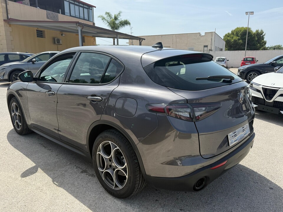 Alfa Romeo Stelvio 2.2 Turbodiesel 160 CV AT8 RWD Sprint Diesel