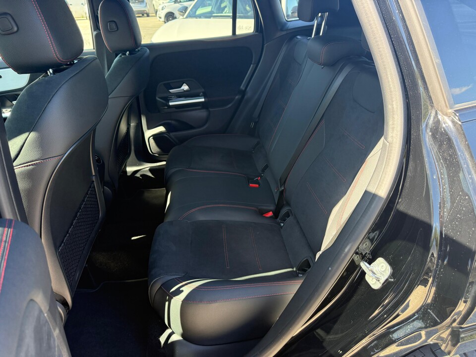 Mercedes-Benz GLA 200 d 150 CV AMG LINE PREMIUM NIGHT EDITION AUTOMATIC Diesel