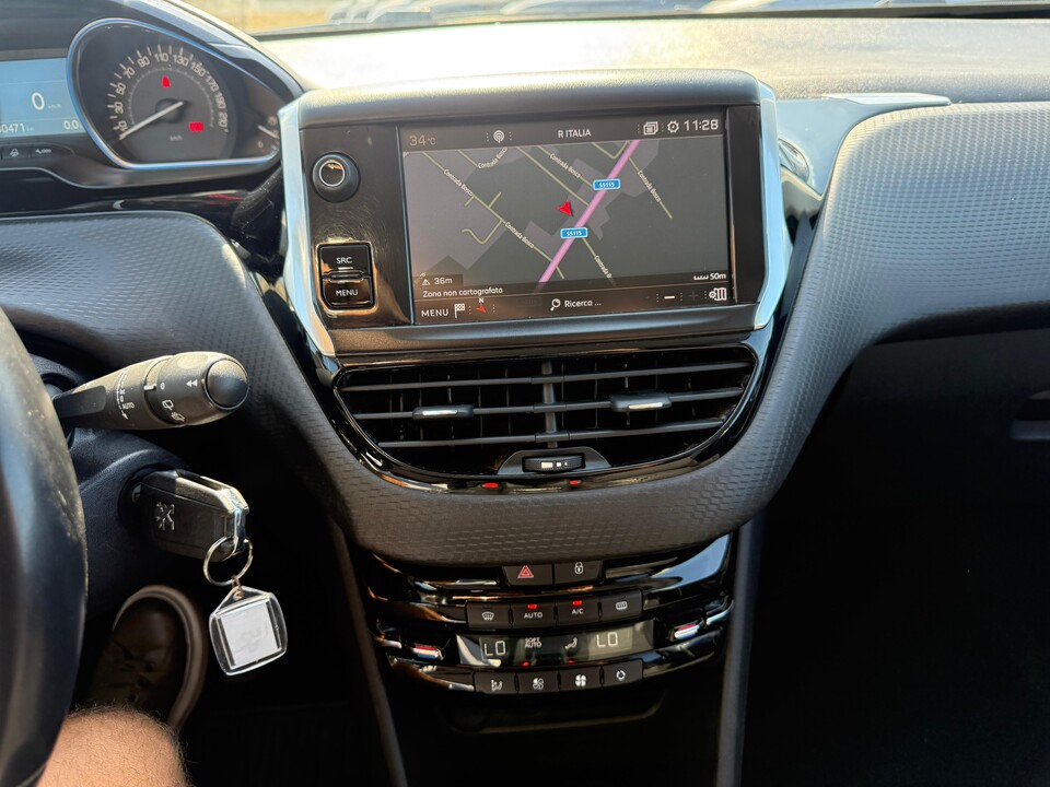 Peugeot 2008 1.5 Bluehdi Allure S&S 100 CV Diesel