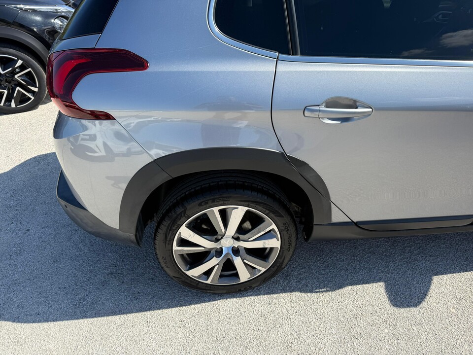 Peugeot 2008 1.5 Bluehdi Allure S&S 100 CV Diesel