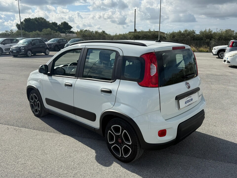 Fiat New Panda 1.0 HYBRID S&S 70 CV CITY LIFE Elettrica / Benzina