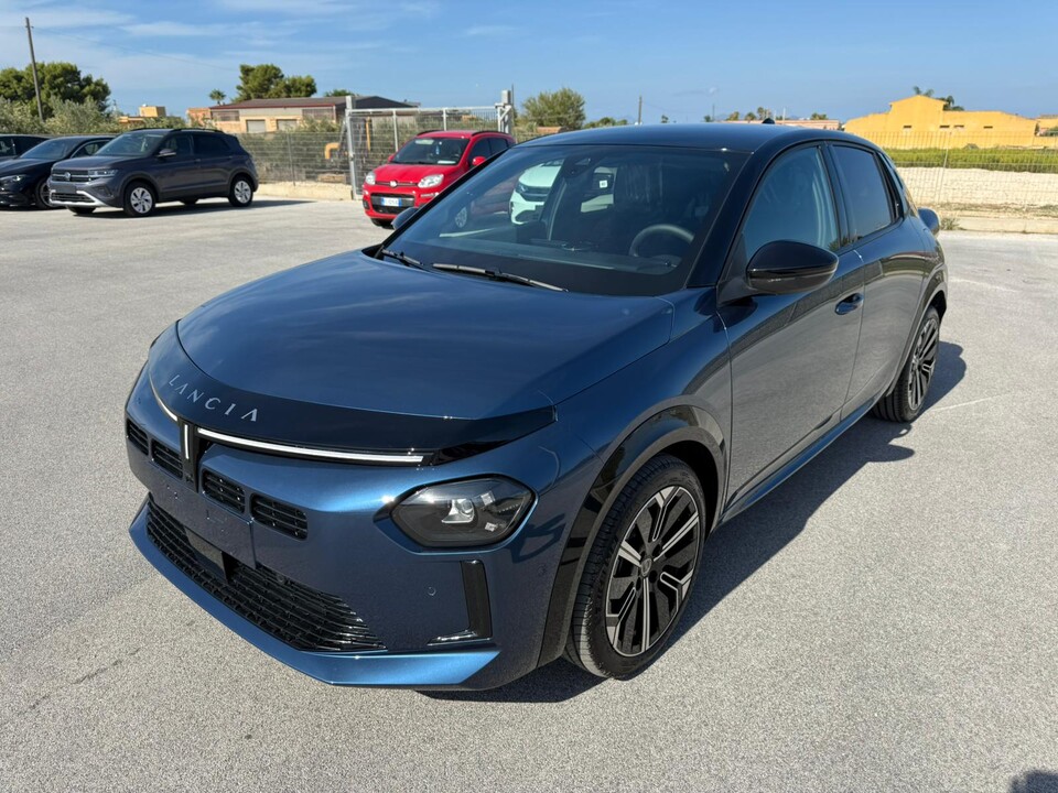 Lancia Ypsilon 1.2 HYBRID 110 CV LX AUTO KM0 Elettrica / Benzina