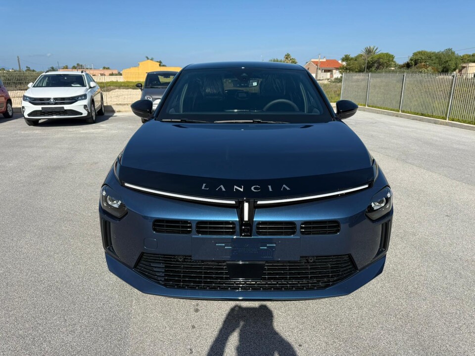 Lancia Ypsilon 1.2 HYBRID 110 CV LX AUTO KM0 Elettrica / Benzina