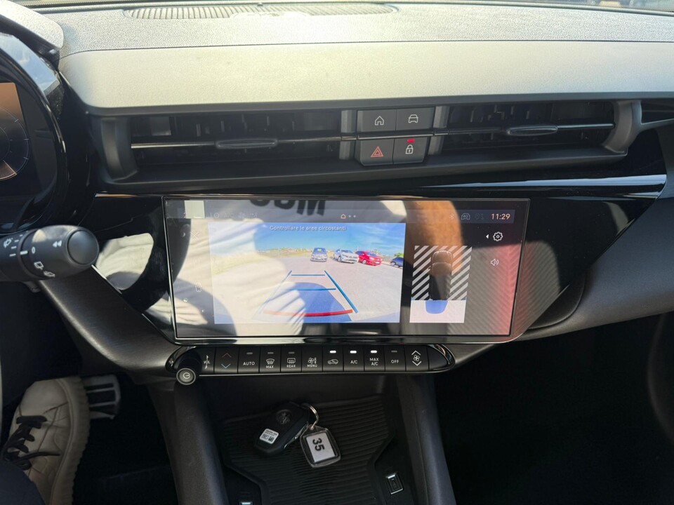 Alfa Romeo Junior 1.2 HYBRID 145CV EDCT6 SPECIALE MY25 Elettrica / Benzina