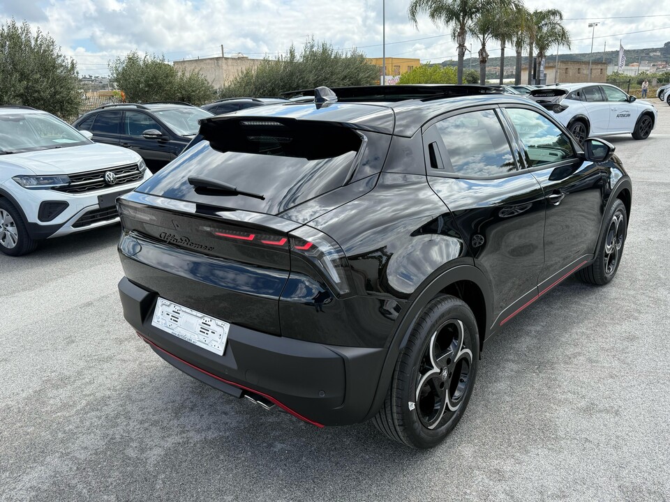 Alfa Romeo Junior 1.2 HYBRID 145 CV EDCT6 SPECIALE MY25 + TETTO Elettrica / Benzina