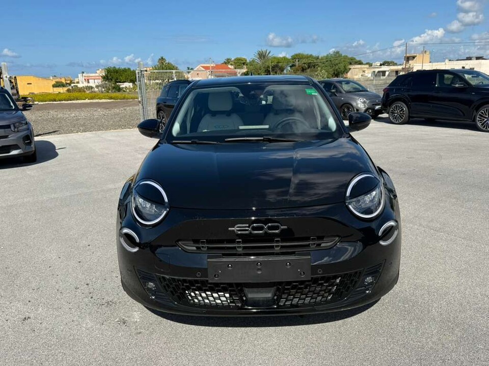 Fiat 600 1.2 HYBRID La Prima 100cv e-DCT Elettrica / Benzina