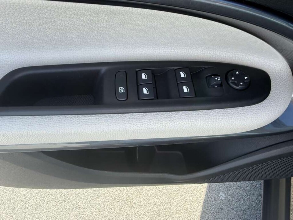 Fiat 600 1.2 HYBRID La Prima 100cv e-DCT Elettrica / Benzina