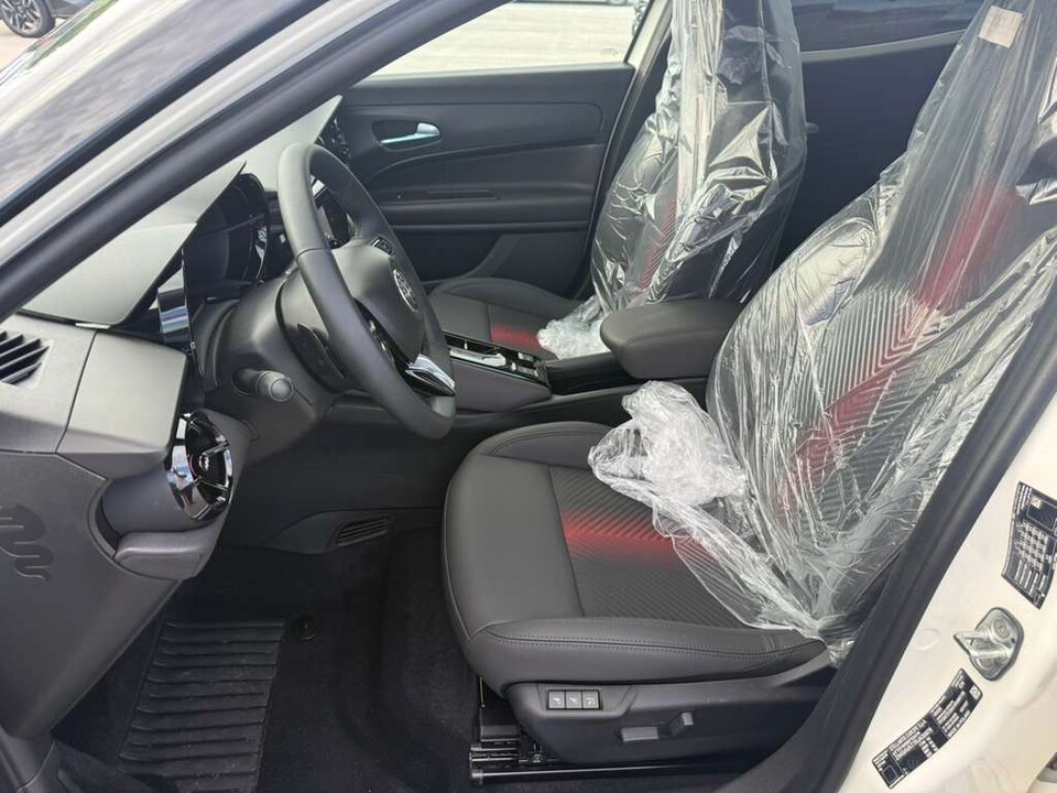 Alfa Romeo Junior 1.2 HYBRID 145 CV EDCT6 SPECIALE MY25 B-COLOR Elettrica / Benzina