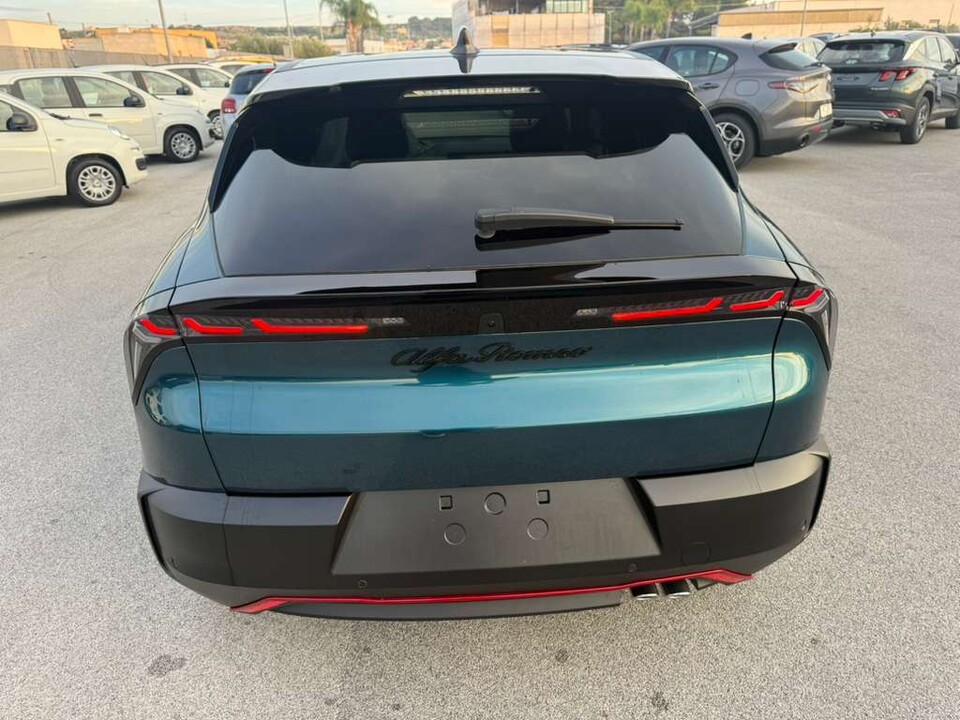 Alfa Romeo Junior 1.2 HYBRID 145 CV EDCT6 SPECIALE MY25 B-COLOR Elettrica / Benzina