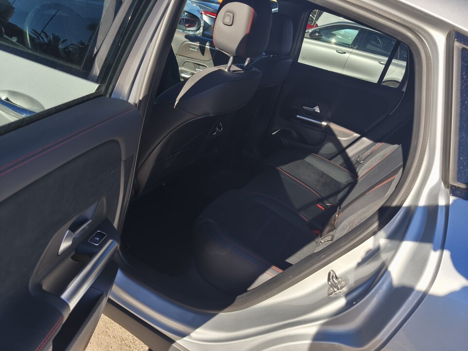 Mercedes-Benz GLA 200 d 150 CV AMG LINE NIGHT EDITION AUTOMATIC +TETTO Diesel