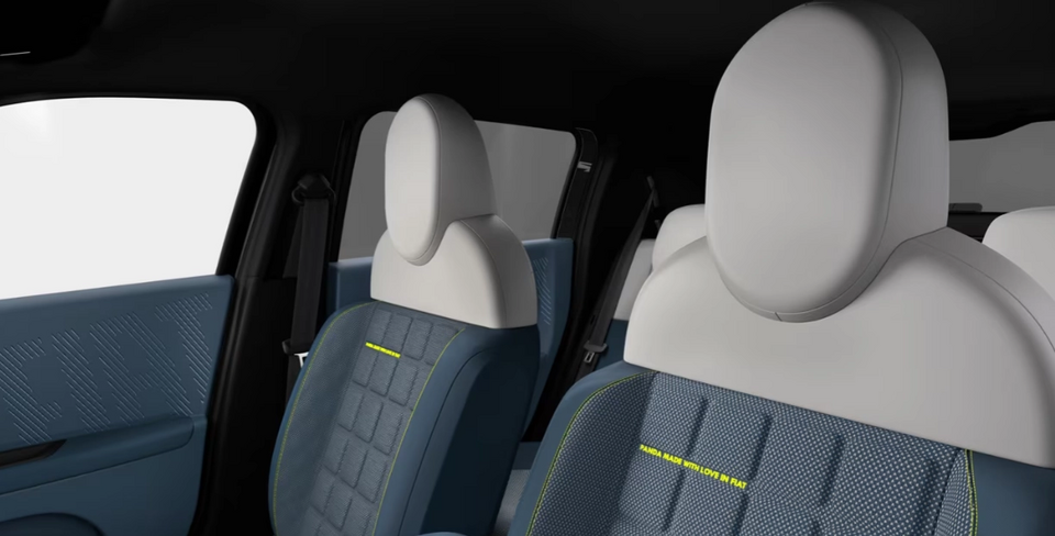 Fiat Grande Panda 1.2 HYBRID 110 CV EDCT LA PRIMA KM0 MY25 Elettrica / Benzina