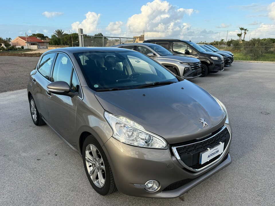 Peugeot 208 1.2 PURETECH 83 CV S&S ALLURE Benzina