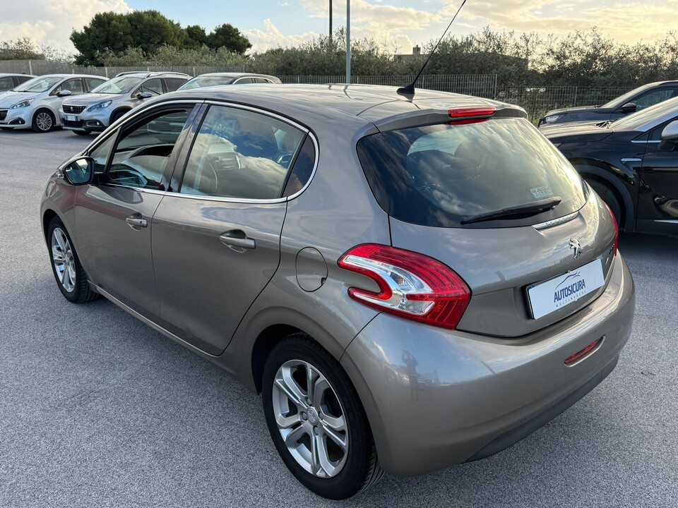 Peugeot 208 1.2 PURETECH 83 CV S&S ALLURE Benzina