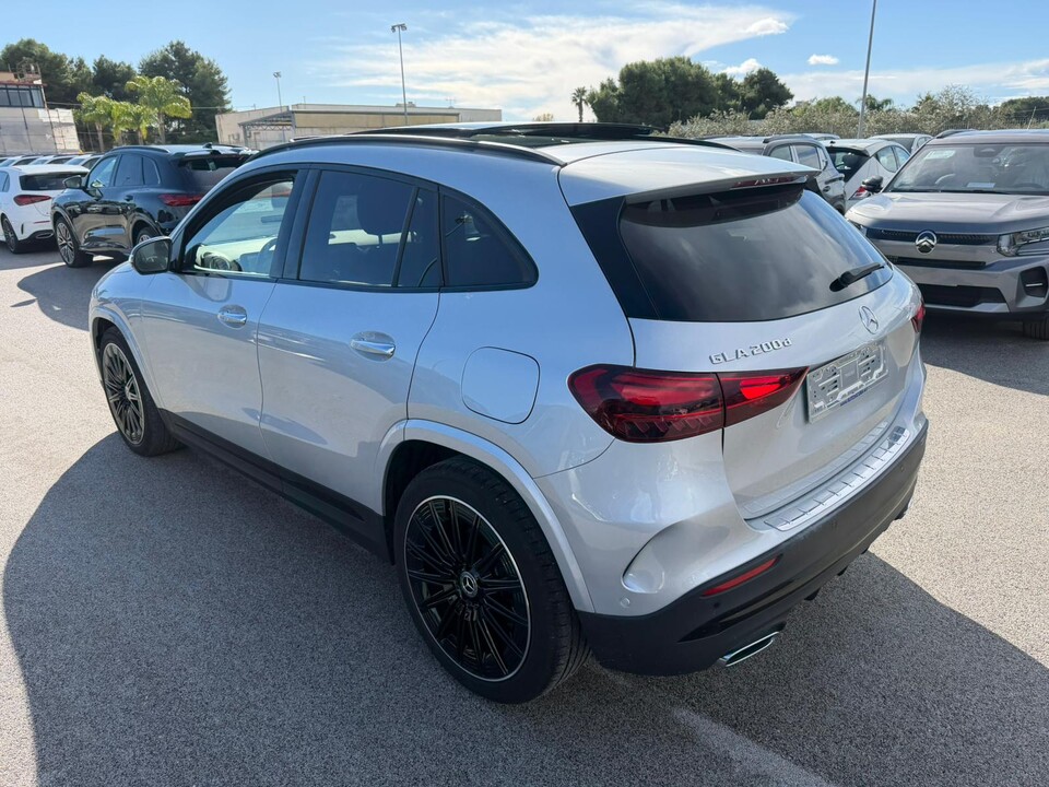 Mercedes-Benz GLA 200 d 150 CV AMG LINE NIGHT EDITION AUTOMATIC +TETTO Diesel