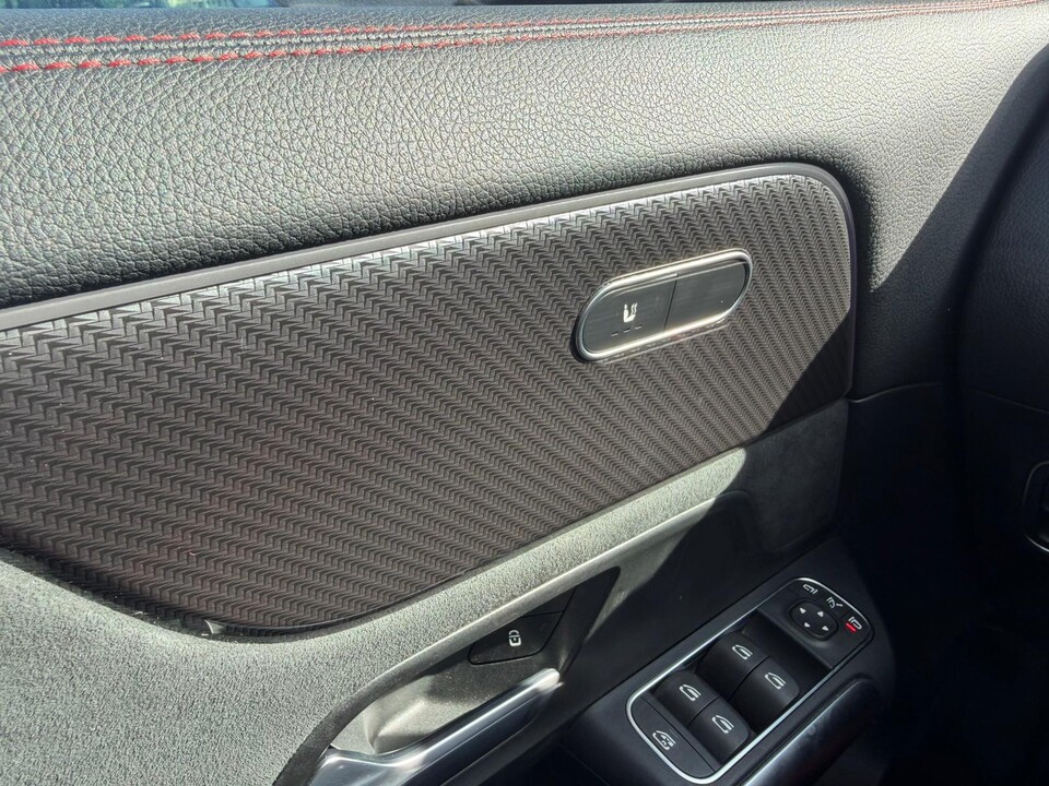 Mercedes-Benz GLA 200 d 150 CV AMG LINE NIGHT EDITION AUTOMATIC +TETTO Diesel