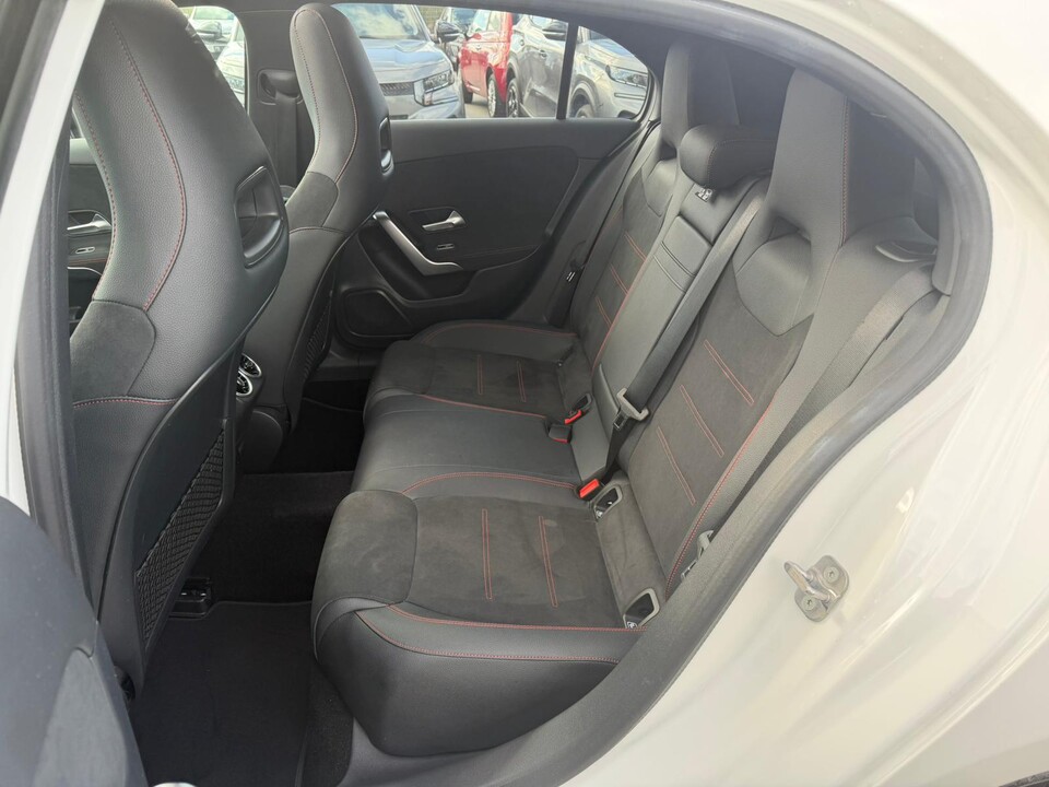 Mercedes-Benz A 180 136 CV AMG LINE NIGHT EDITION  AUTOMATIC + TETTO Benzina