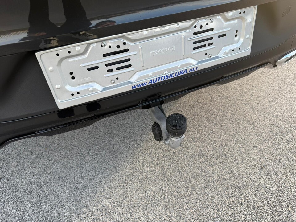 Mercedes-Benz GLC COUPE’ 300 d 4M AMG PREMIUM PLUS NIGHT EDITION AUT Elettrica / Diesel