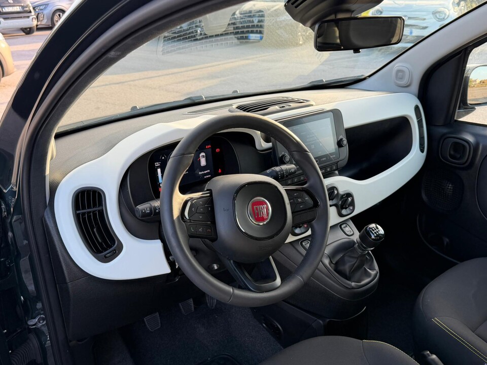 Fiat New Panda PANDINA 1.0 HYBRID S&S 70 CV CROSS MY25 Elettrica / Benzina