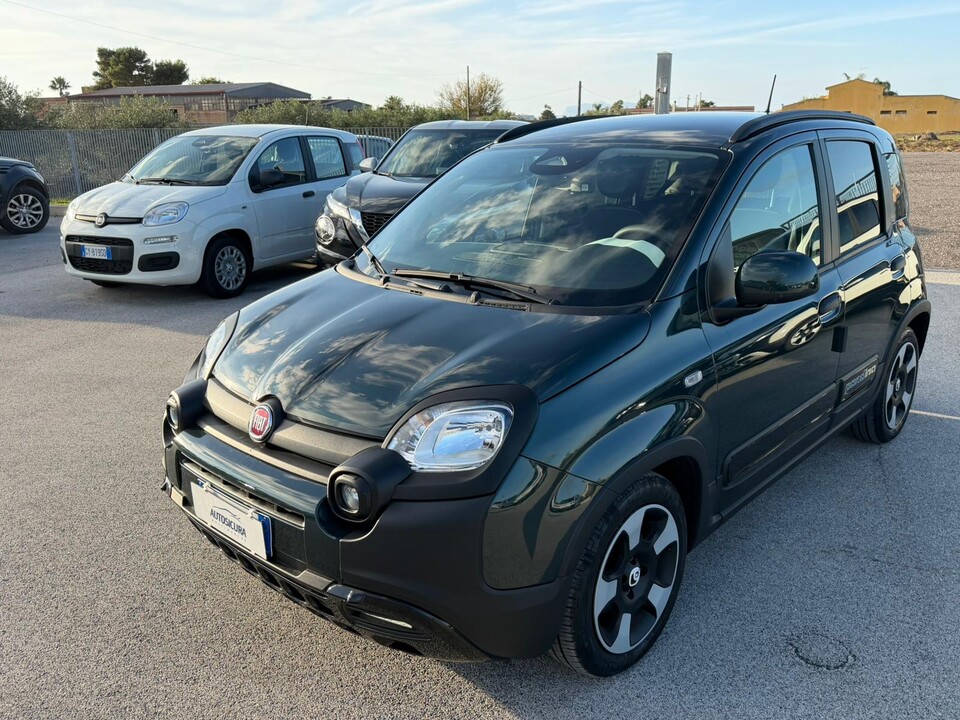 Fiat New Panda PANDINA 1.0 HYBRID S&S 70 CV CROSS MY25 Elettrica / Benzina