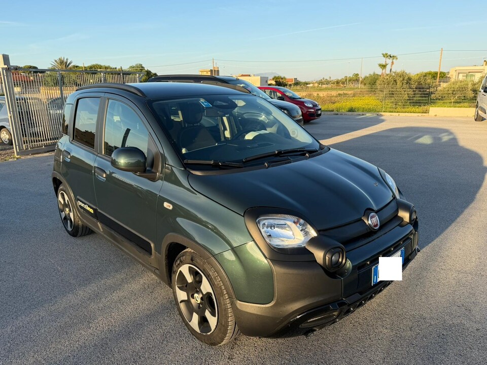 Fiat New Panda PANDINA 1.0 HYBRID S&S 70 CV CROSS MY25 Elettrica / Benzina