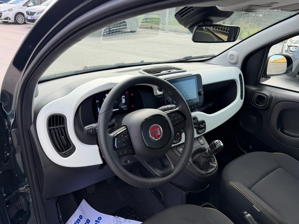 Fiat New Panda PANDINA 1.0 HYBRID S&S 70 CV CROSS MY25 Elettrica / Benzina