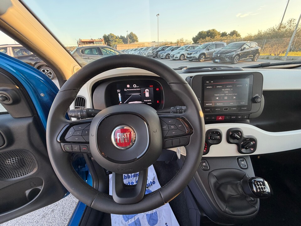 Fiat New Panda PANDINA 1.0 HYBRID S&S 70 CV CROSS MY25 Elettrica / Benzina