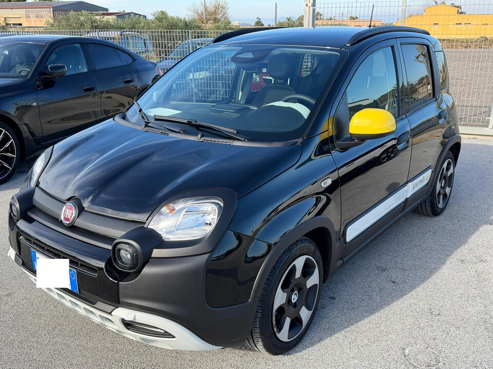 Fiat New Panda PANDINA 1.0 HYBRID S&S 70 CV CROSS MY25 Elettrica / Benzina