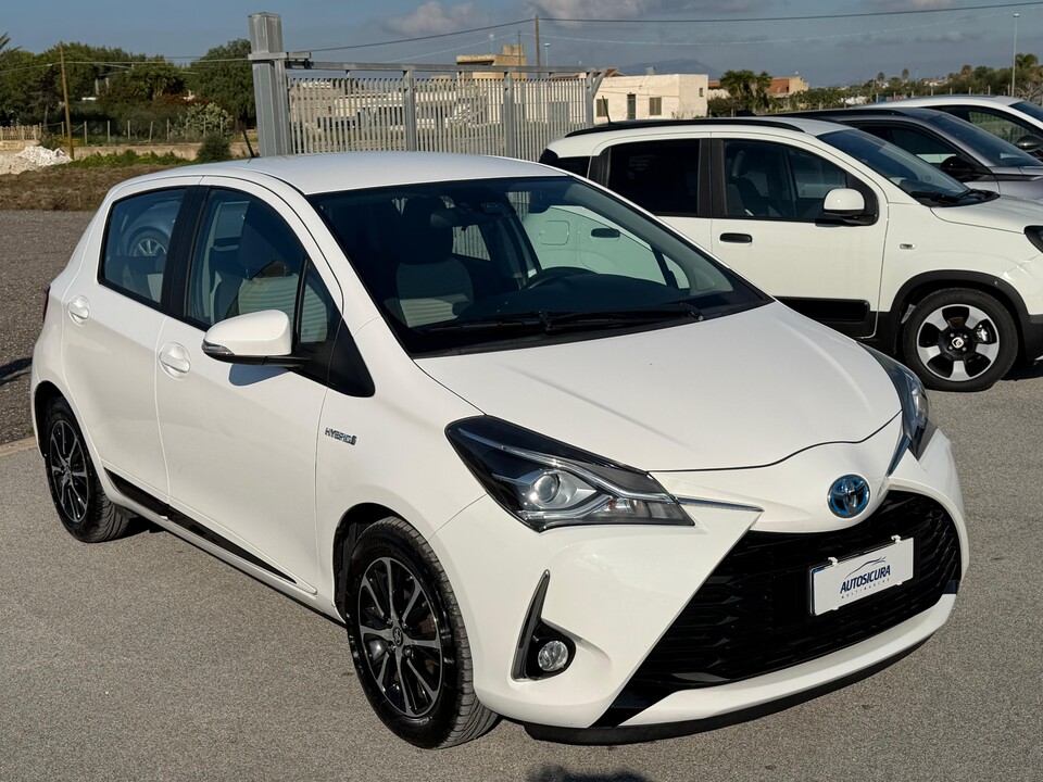 Toyota Yaris 5p 1.5 hybrid Active Plus Elettrica / Benzina