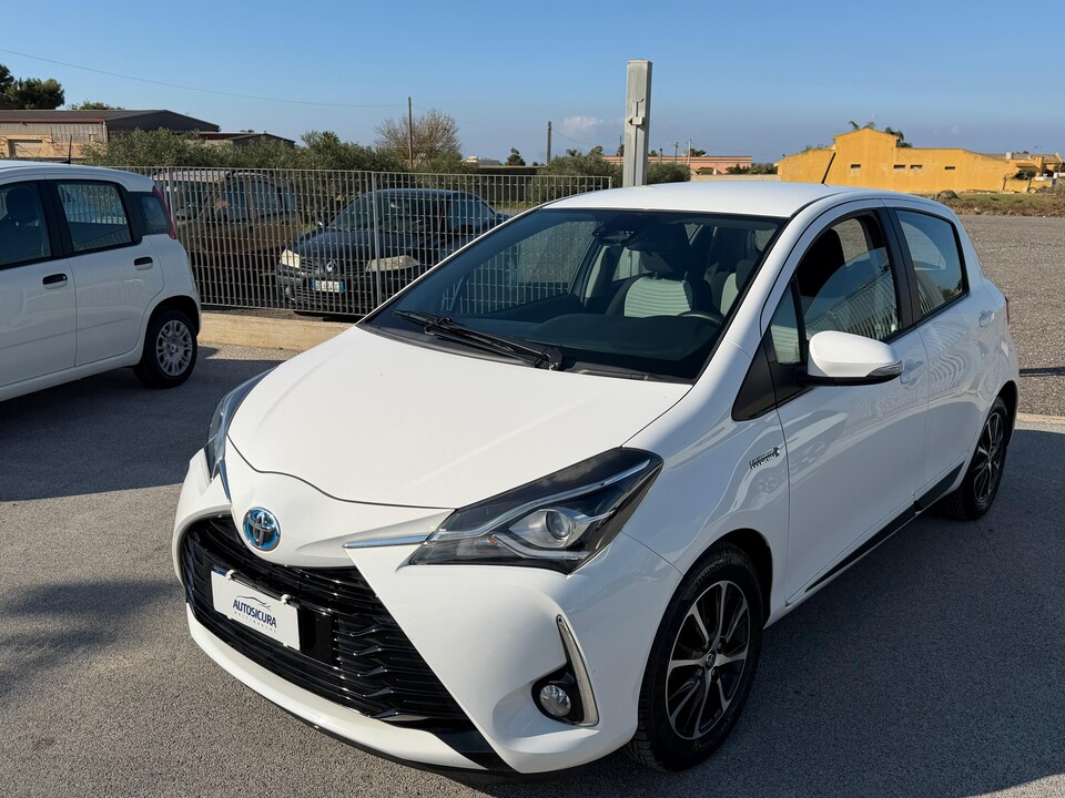 Toyota Yaris 5p 1.5 hybrid Active Plus Elettrica / Benzina