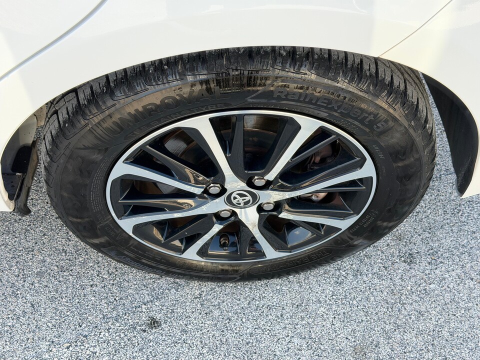 Toyota Yaris 5p 1.5 hybrid Active Plus Elettrica / Benzina