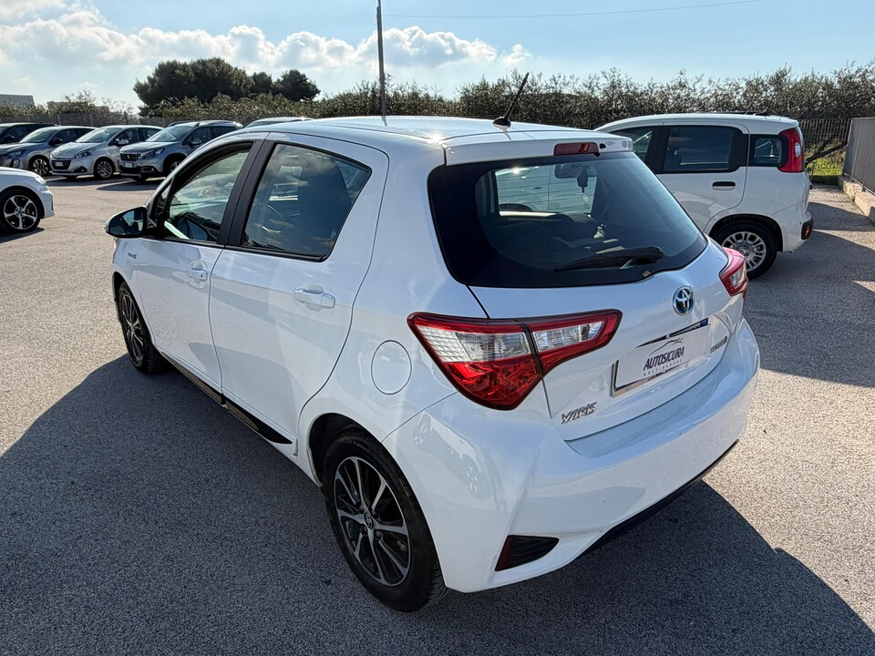 Toyota Yaris 5p 1.5 hybrid Active Plus Elettrica / Benzina