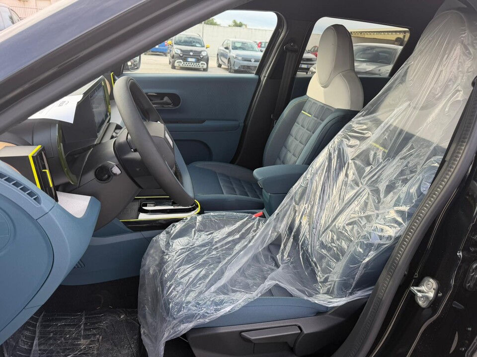 Fiat Grande Panda 1.2 HYBRID 110 CV EDCT LA PRIMA KM0 MY25 Elettrica / Benzina