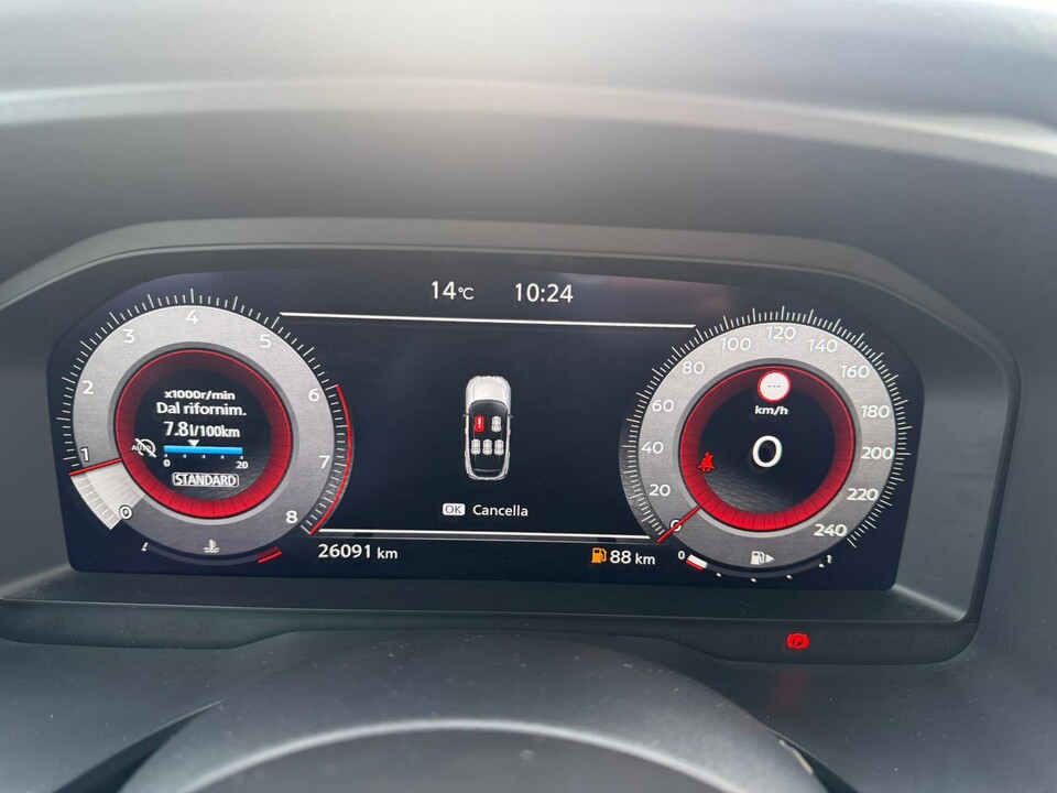 Nissan Qashqai 1.3 DIG-T MHEV 140 CV  N-CONNECTA Elettrica / Benzina