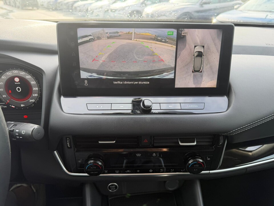 Nissan Qashqai 1.3 DIG-T MHEV 140 CV  N-CONNECTA Elettrica / Benzina