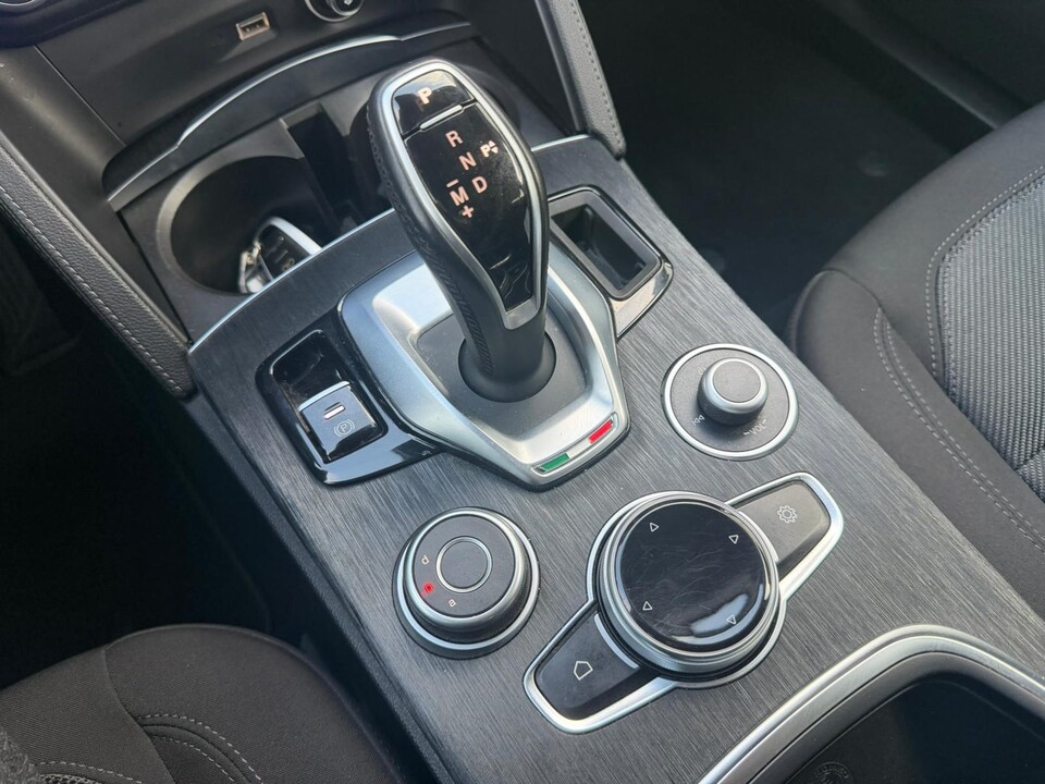 Alfa Romeo Stelvio 2.2 Turbodiesel 160 CV AT8 RWD SUPER Diesel